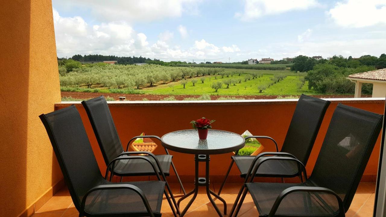 Apartmán The Orange One Novigrad Istria Exteriér fotografie